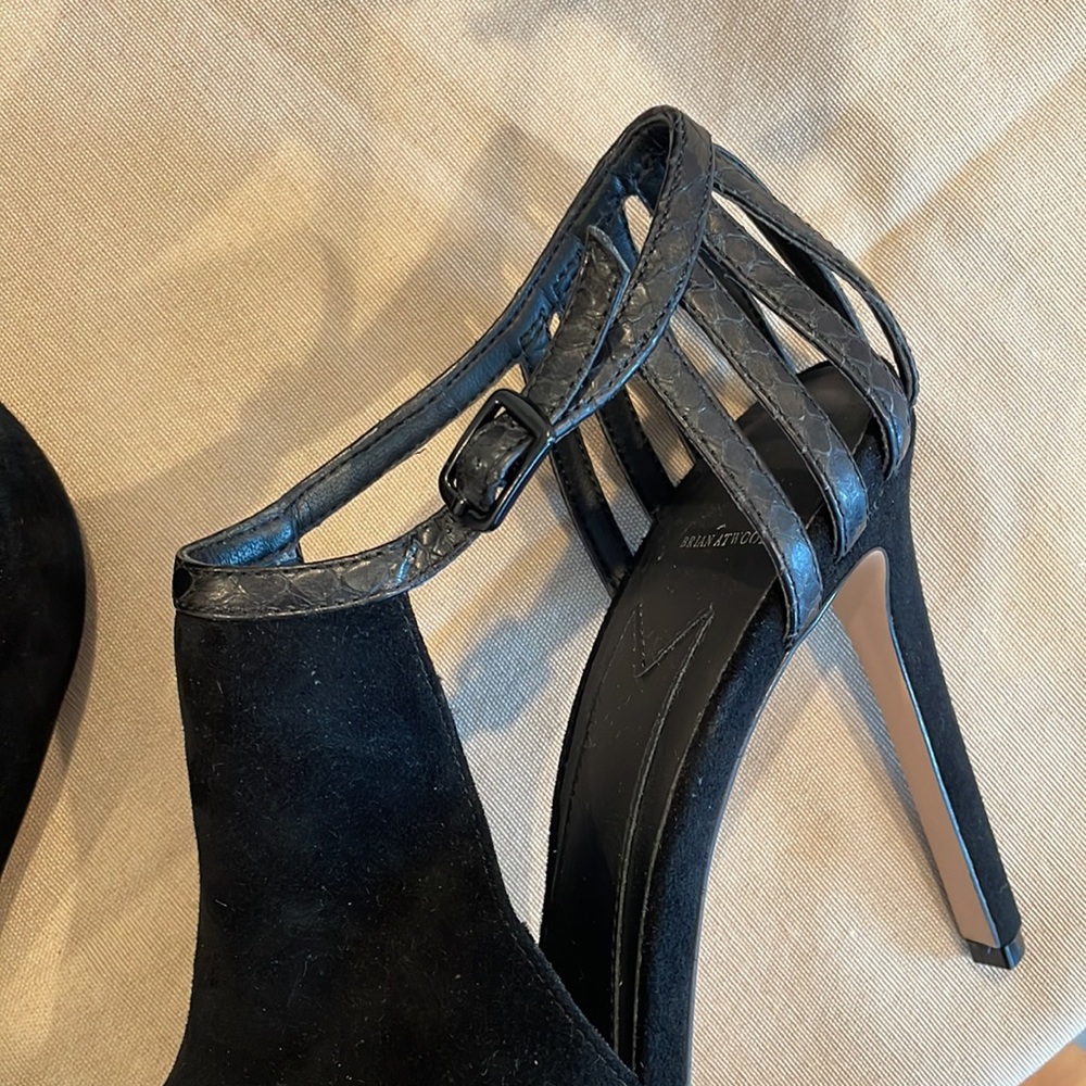 Heels - Picture 11 of 12